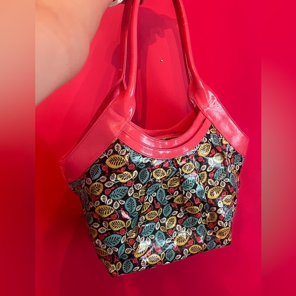 Vera Bradley Frill Fan Club Handbag Happy Snails - Picture 9 of 10